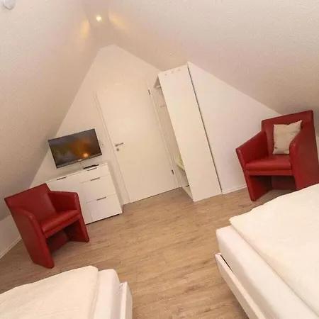 Aaina Comfortable Holiday